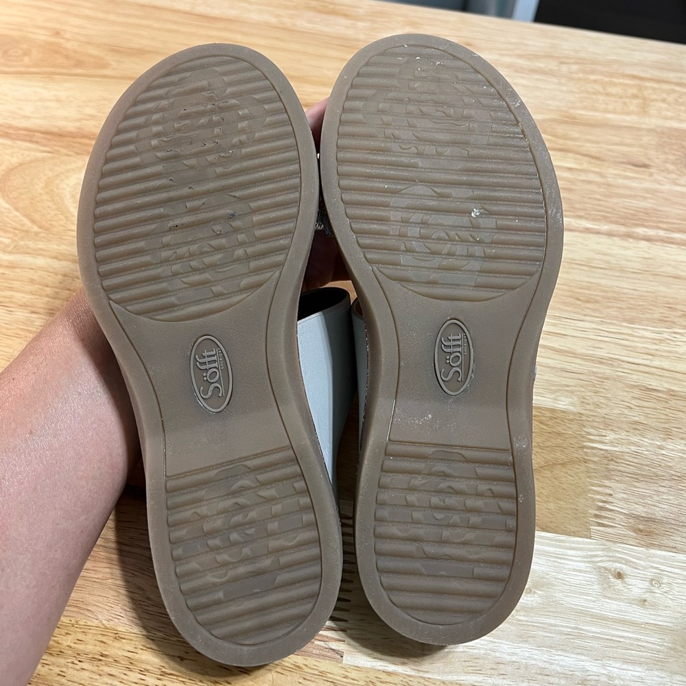 Sofft Two-Band Sandals in Light Gray and White Snake - Picture 3 of 10